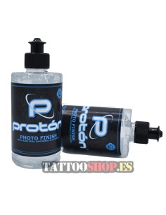 Proton Photo Finish Elimina la rojez, reduce el sangrado y nutre el tatuaje.