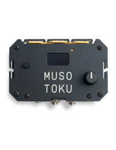 Fuente de alimentación para máquinas de tatuar Musotoku de color negro